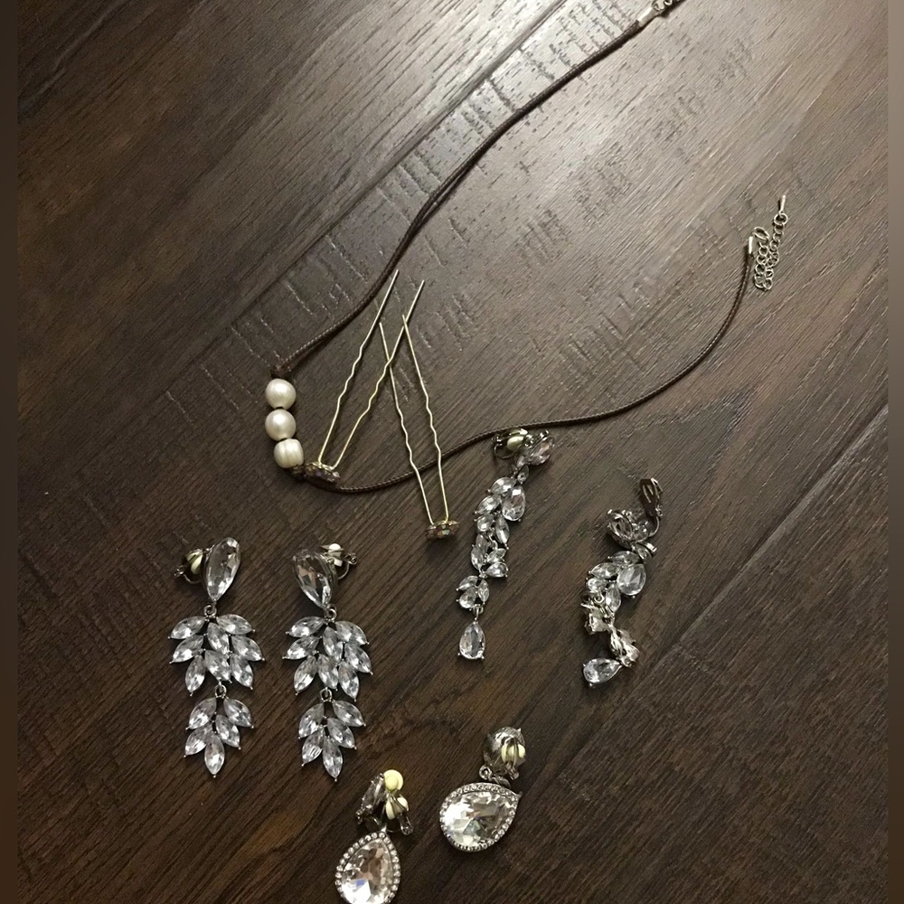 Clip on earrings silver fake diamond 2 hair pins flowers shaped,pearl necklace